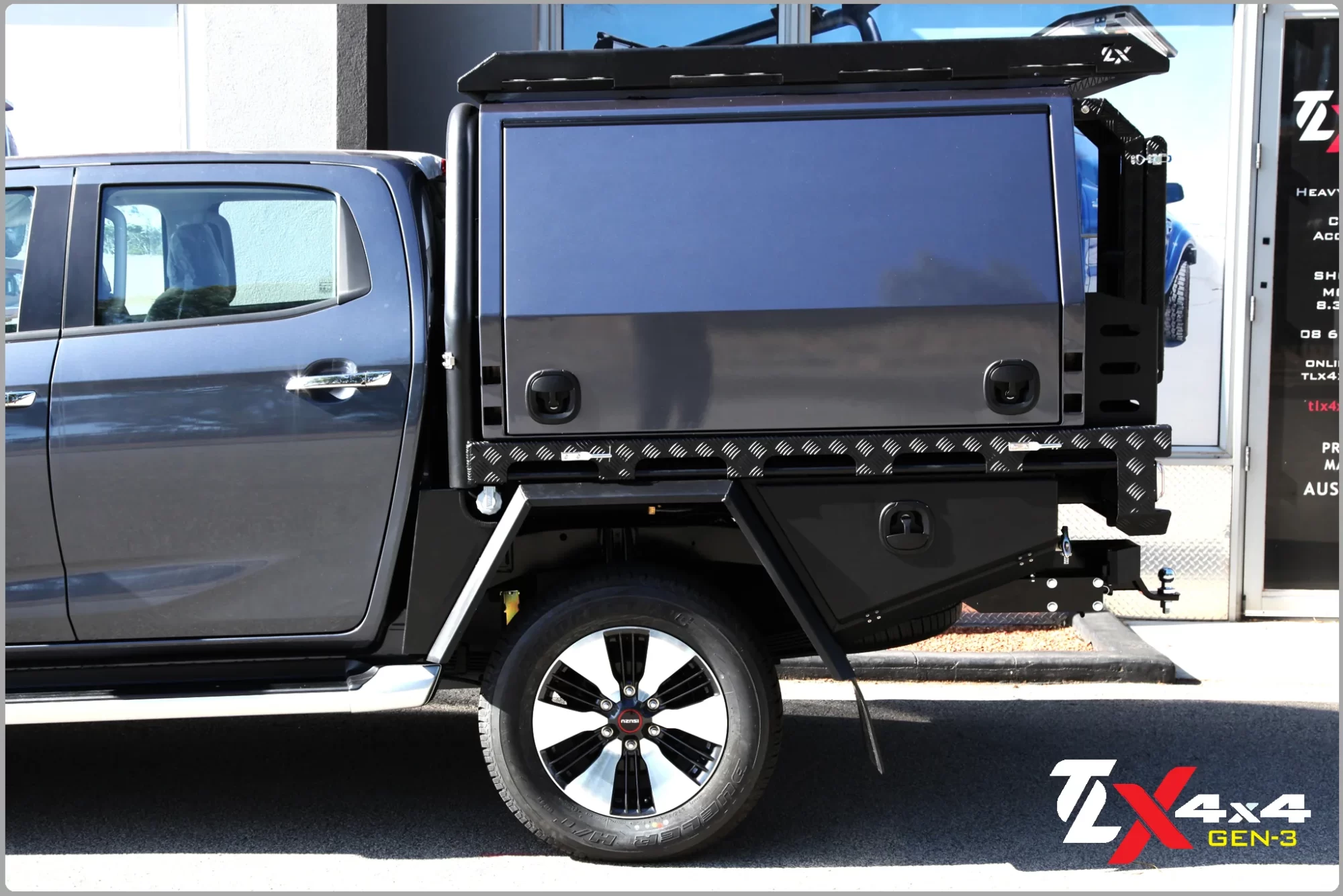 Heavy Duty Custom Black Utes Package