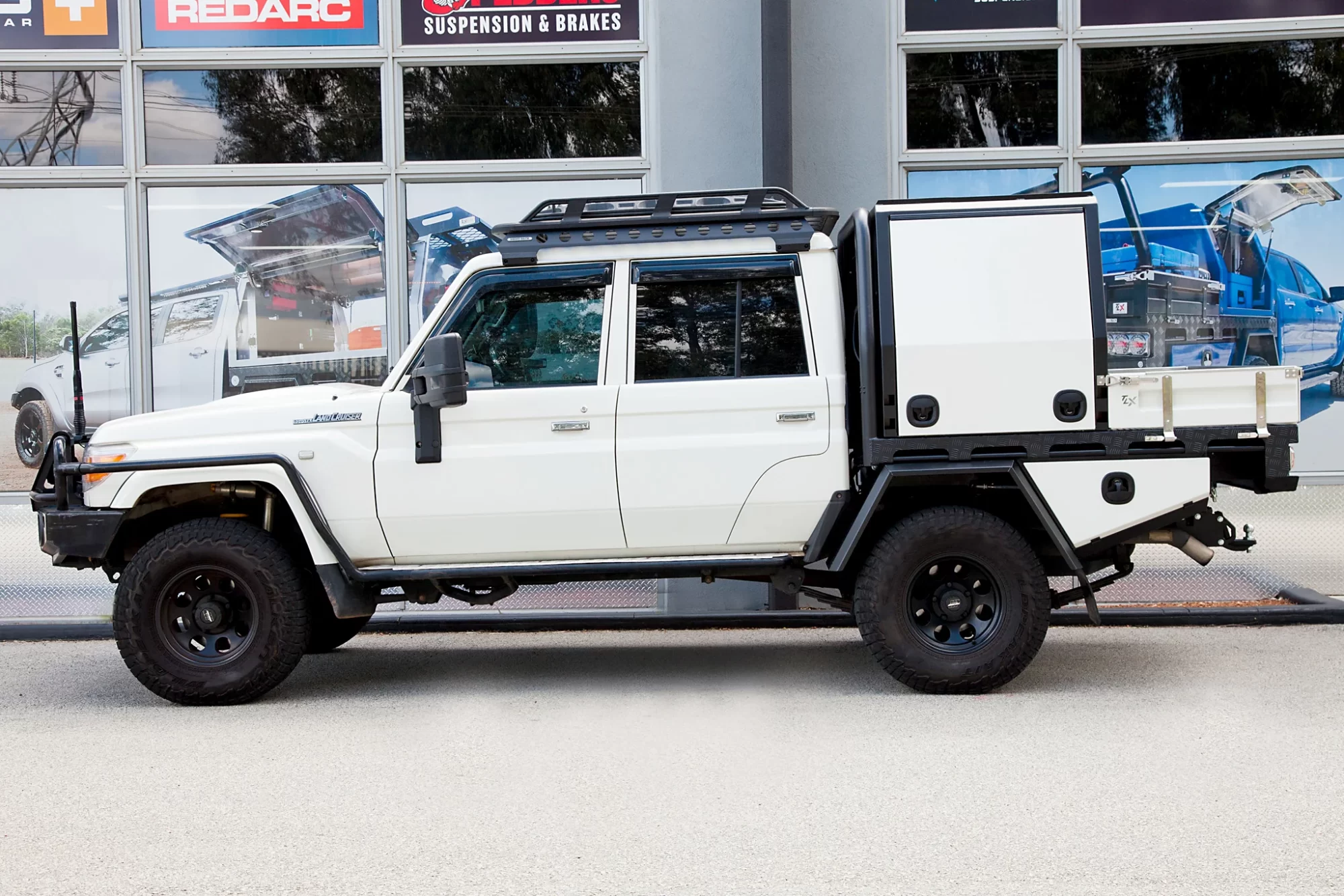 TLX4x4 Heavy Duty Alloy 940mm Lift-off canopy